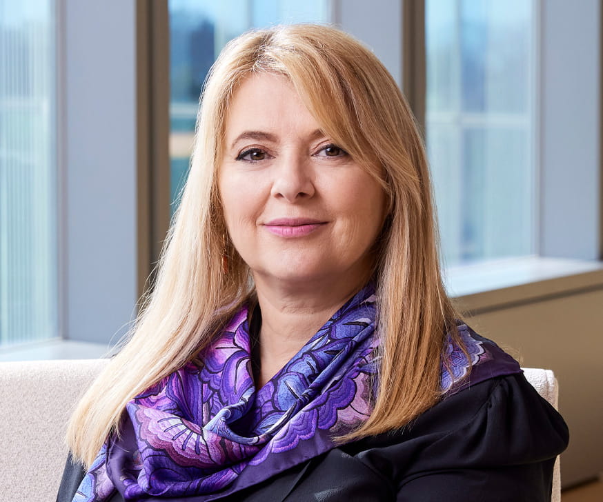 Headshot of Francesca Cornelli, Dean at the Kellogg School of Management